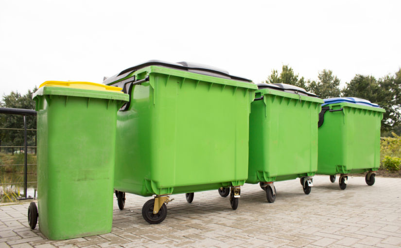 Kontenery na śmieci i gruz – jak skutecznie klasyfikować odpady?